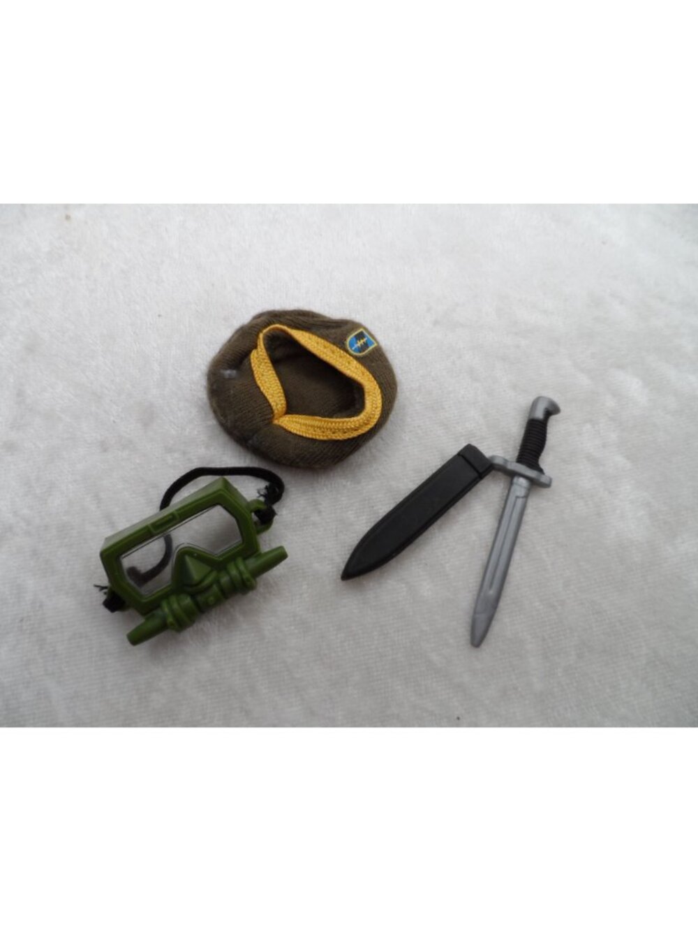 Vintage GI Joe Camouflage Uniform Lot Beret Mask Knife for Action Figure - Picture 5 of 7